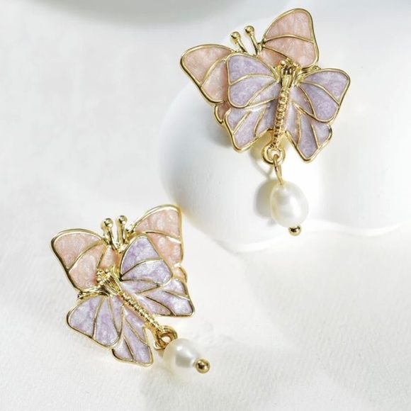 Cuddling Butterflies- Pink Purple Pastel Layered Kissing White Pearl Gold Dangle - Picture 5 of 16